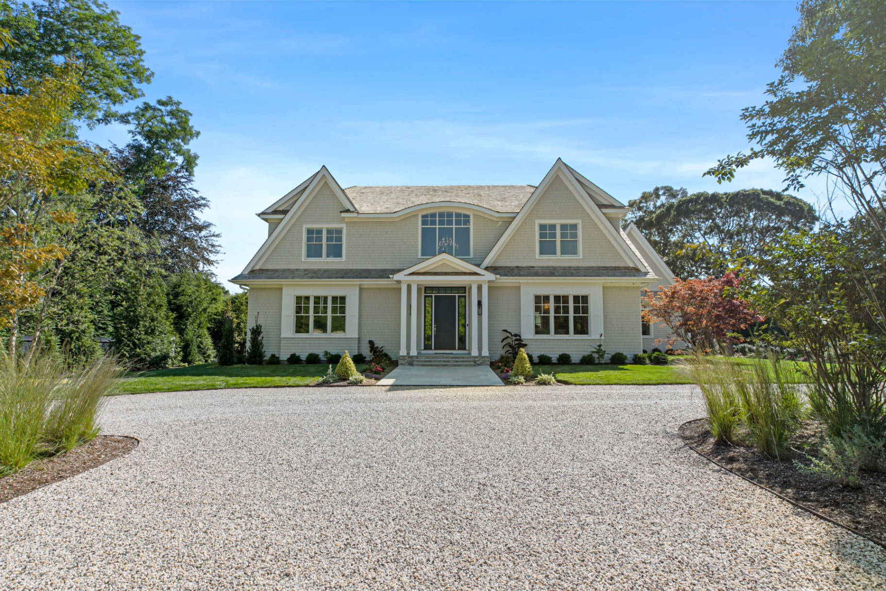 2 Stone Lane — Exterior