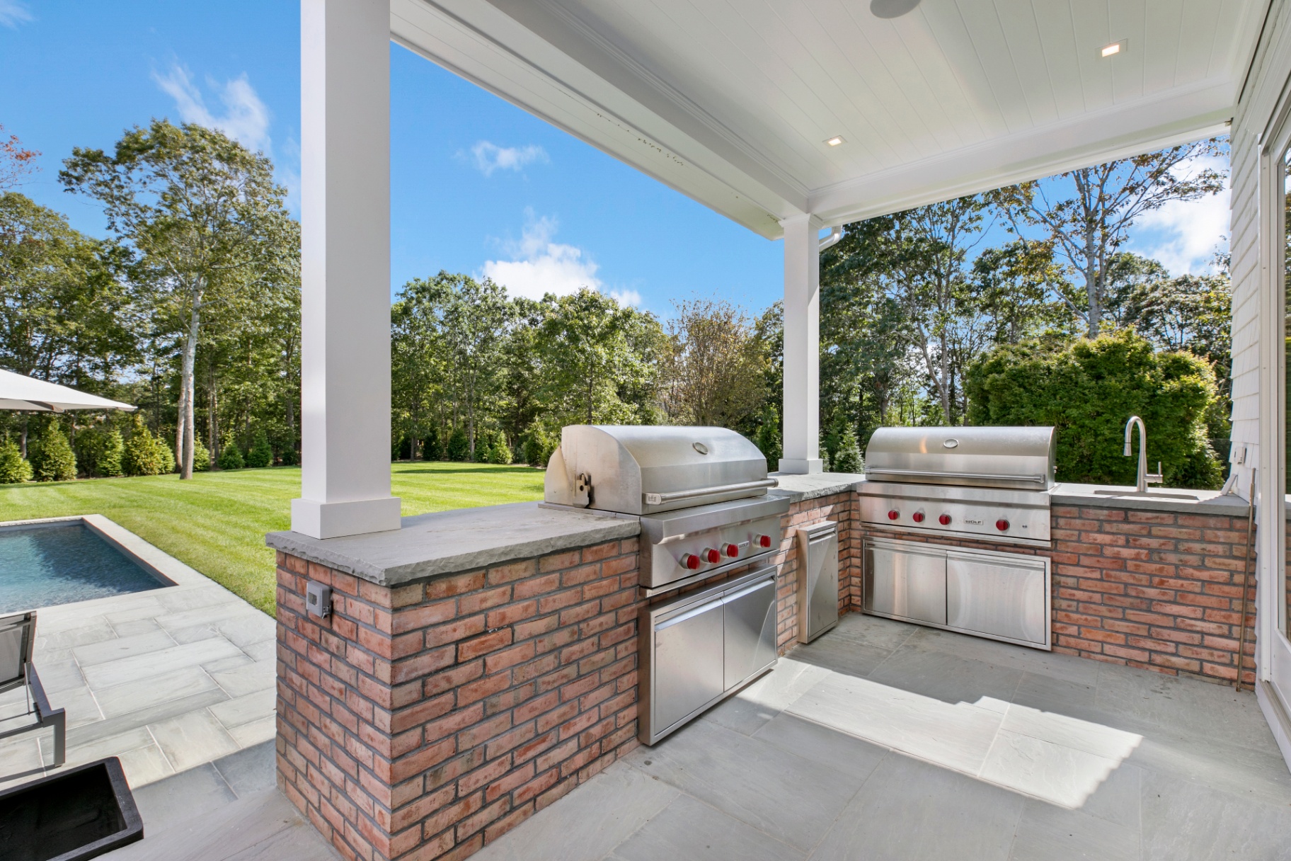 28 Second Neck Lane — Outdoor Kitchen