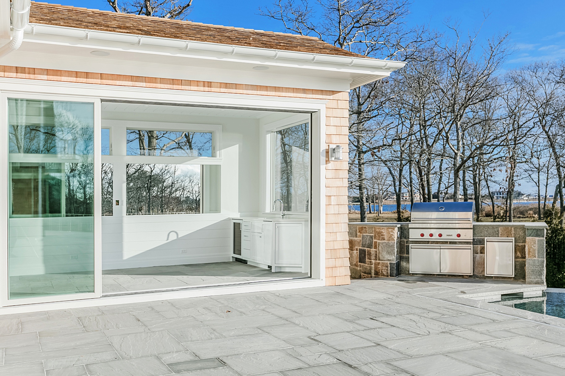 37 Bay Road — Outdoor Kitchen