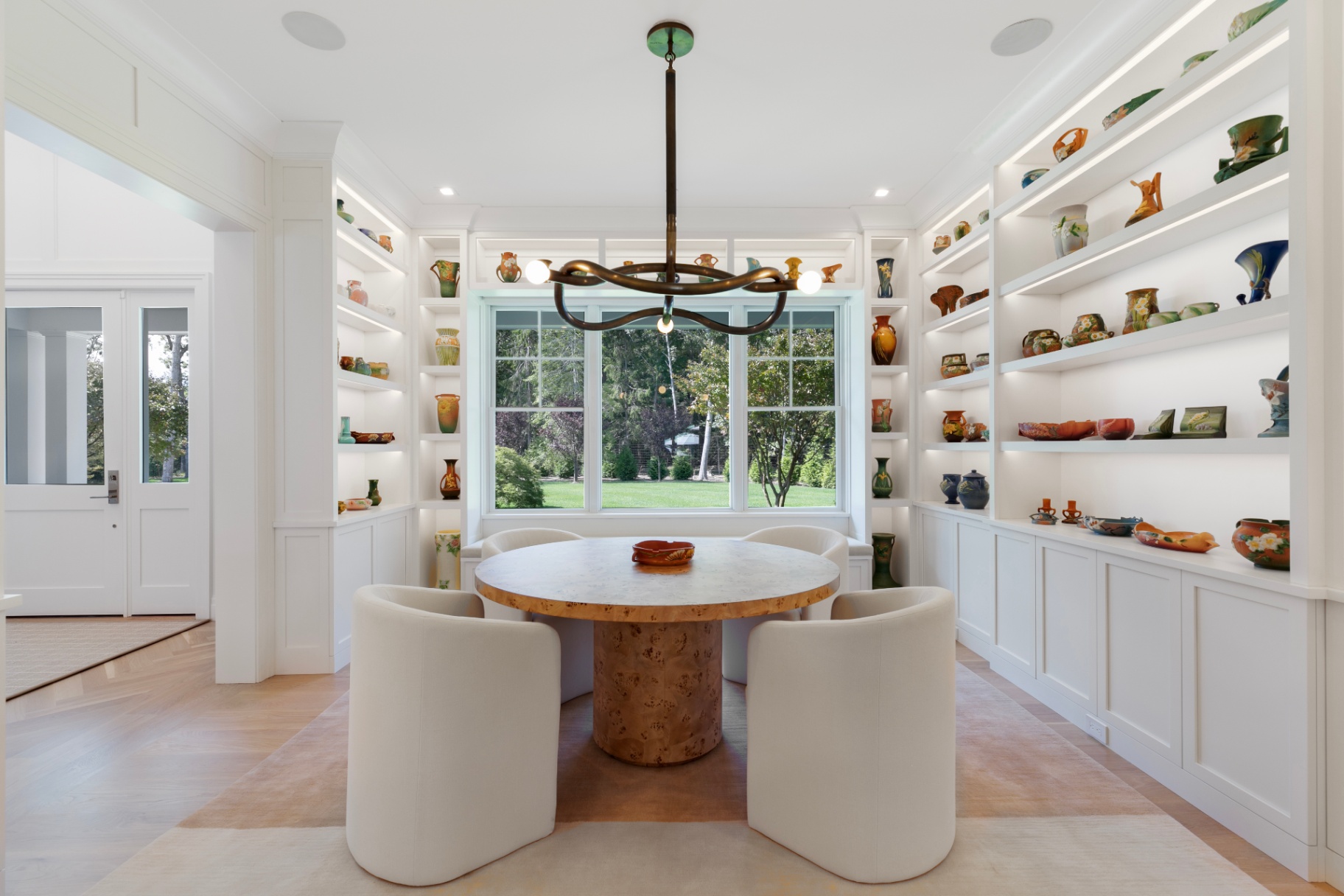 28 Second Neck Lane — Collector's Room