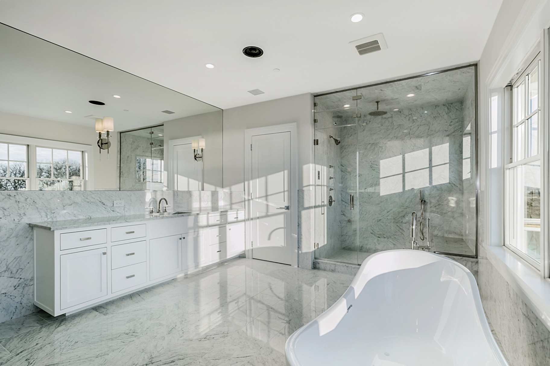 37 Bay Road — Primary Bath