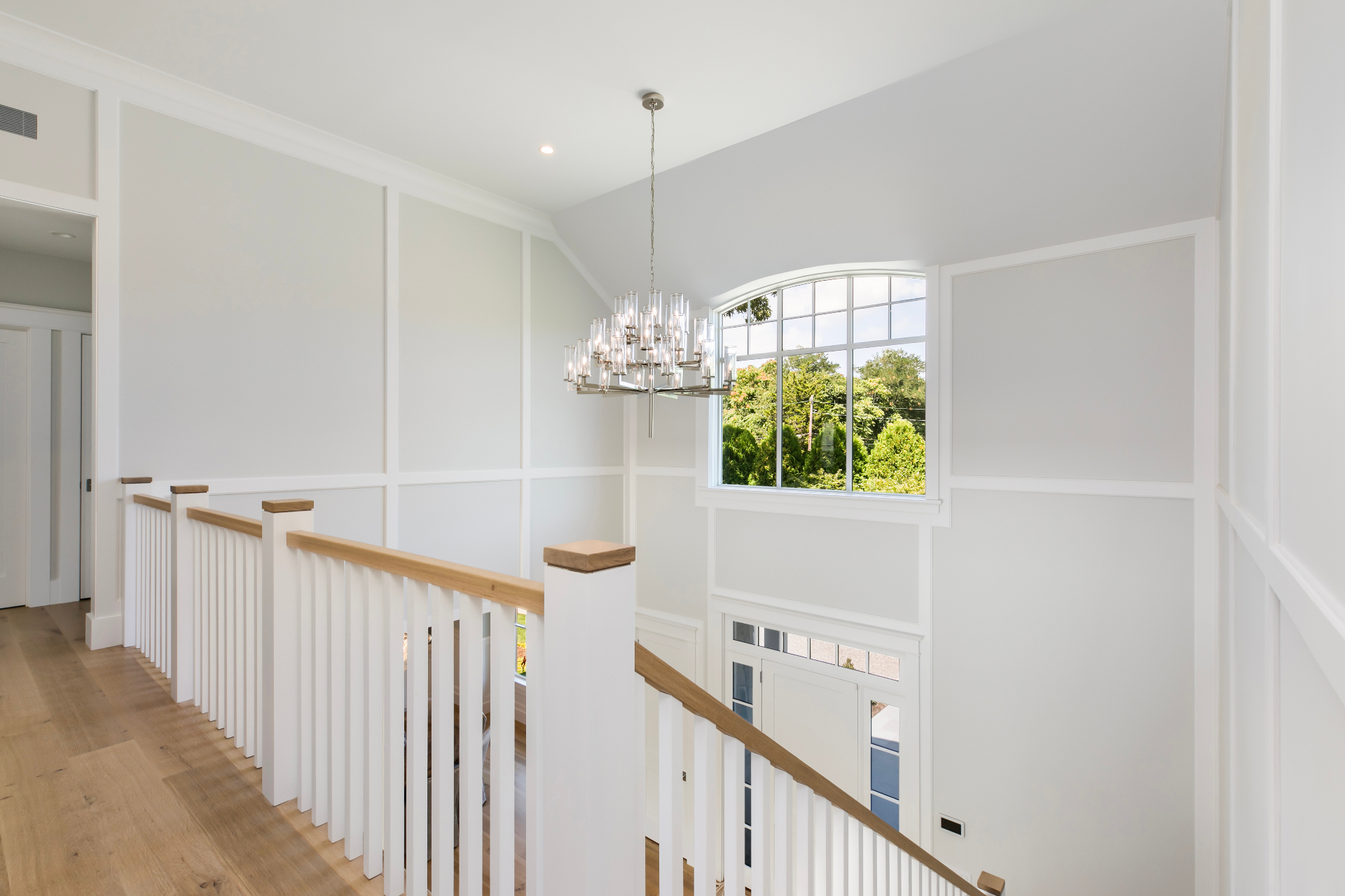 2 Stone Lane — Upper Landing