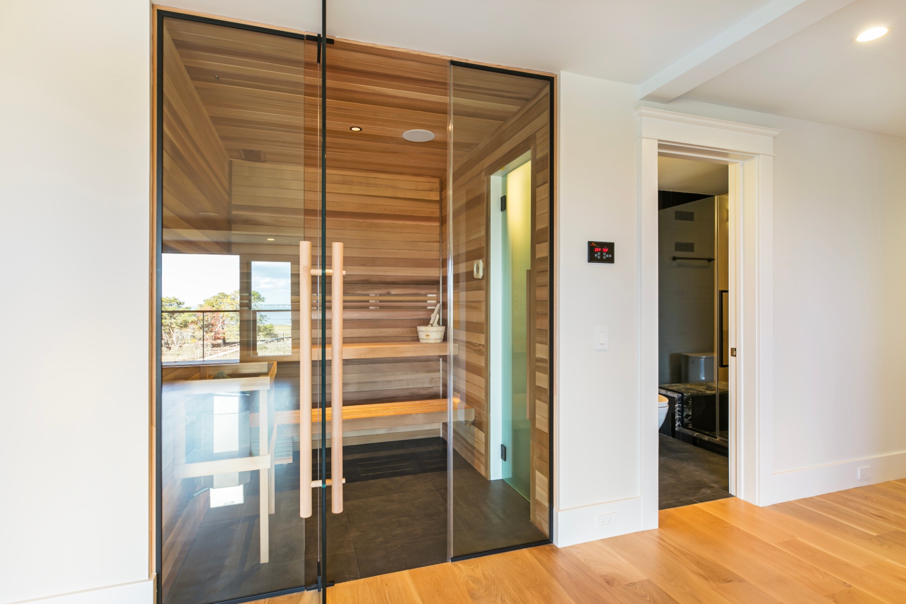 36 Second Neck Lane — Cedar Sauna
